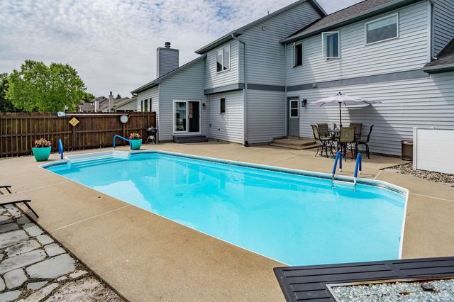 2511 Bluewater Trail, Fort Wayne, IN 46804