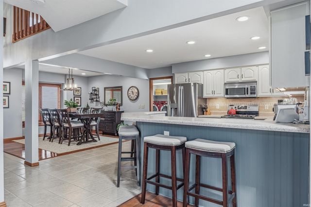2511 Bluewater Trail, Fort Wayne, IN 46804