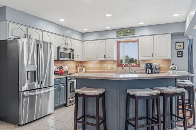2511 Bluewater Trail, Fort Wayne, IN 46804
