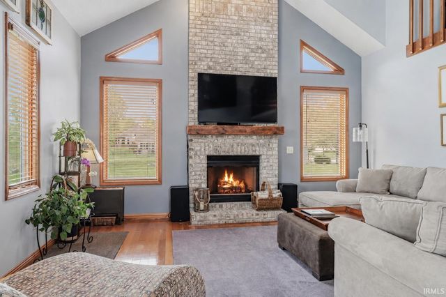 2511 Bluewater Trail, Fort Wayne, IN 46804