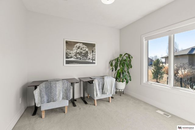 10040 Shore Front Drive, Lincoln, NE 68527