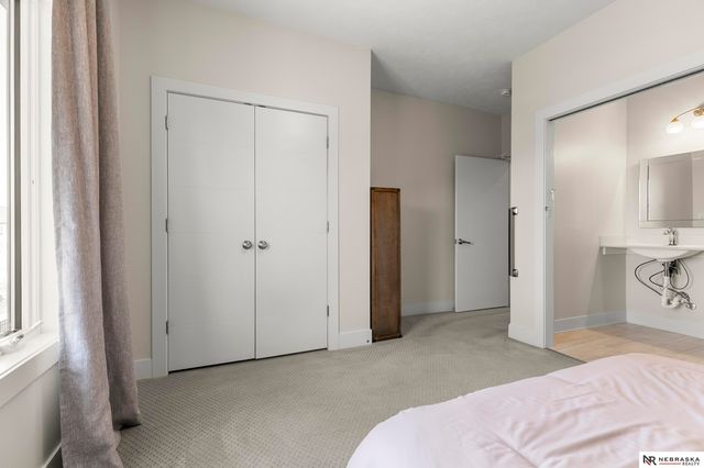 10040 Shore Front Drive, Lincoln, NE 68527