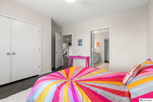 10040 Shore Front Drive, Lincoln, NE 68527