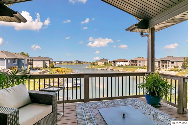 10040 Shore Front Drive, Lincoln, NE 68527