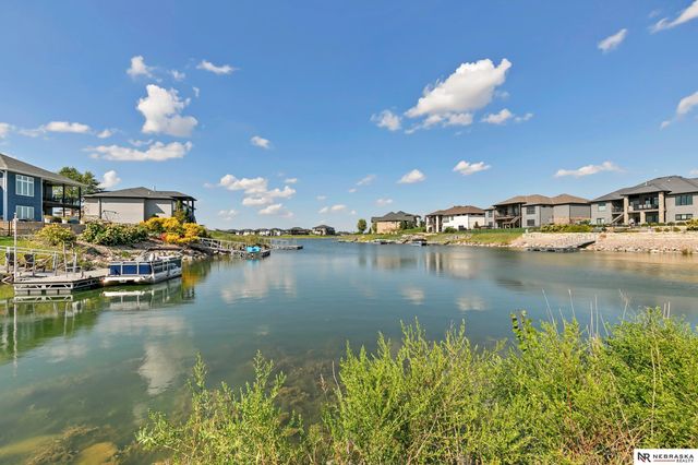10040 Shore Front Drive, Lincoln, NE 68527