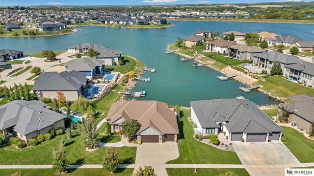 10040 Shore Front Drive, Lincoln, NE 68527