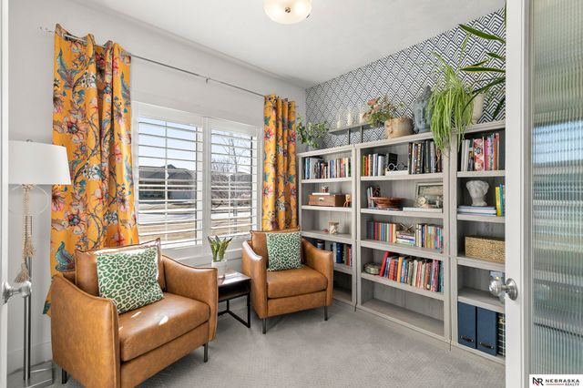 10040 Shore Front Drive, Lincoln, NE 68527