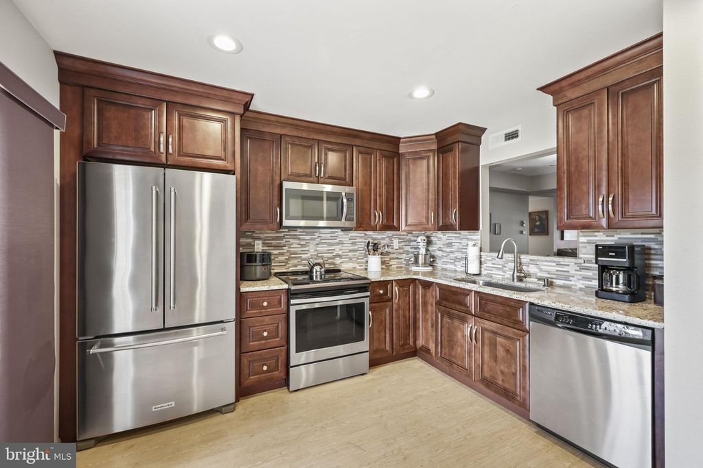 631-B MADISON DR, Monroe Township, NJ 08831