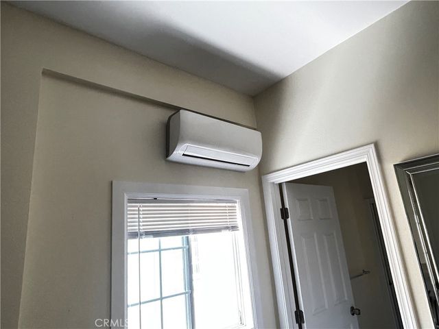 229 W 28th Street, Los Angeles, CA 90007