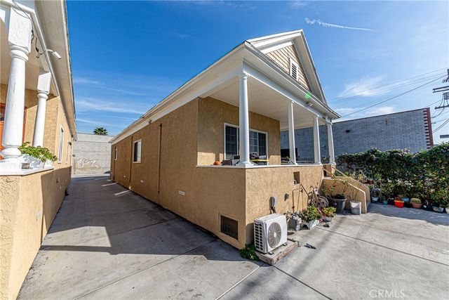 229 W 28th Street, Los Angeles, CA 90007