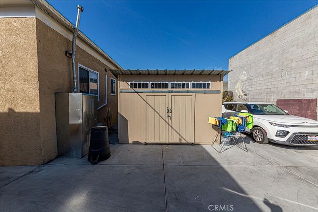 229 W 28th Street, Los Angeles, CA 90007