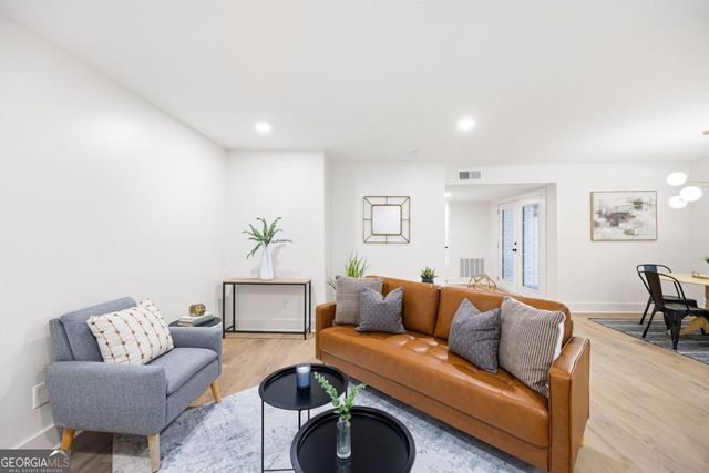 2952 Chipmunk Trail SE, Marietta, GA 30067