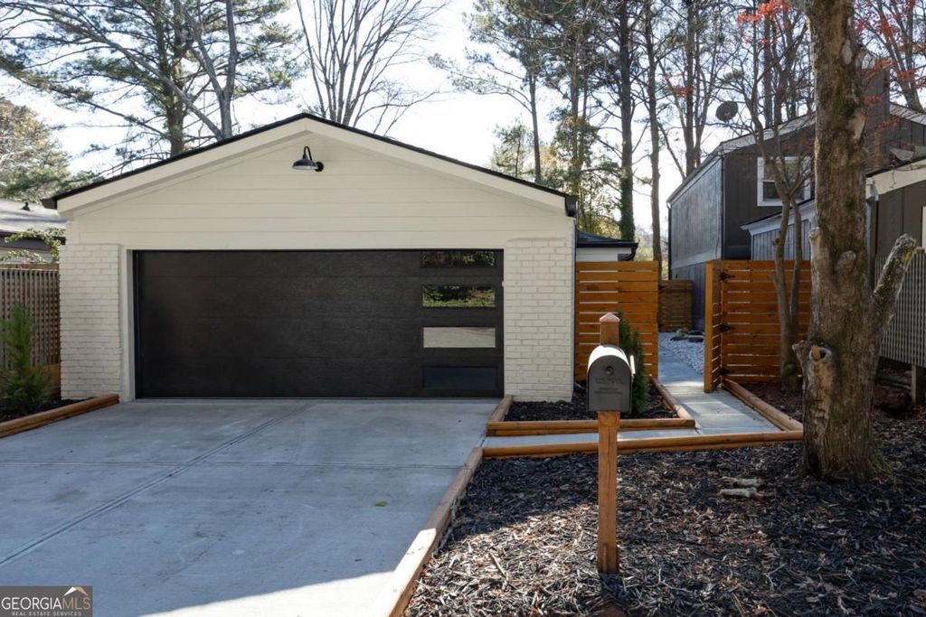 2952 Chipmunk Trail SE, Marietta, GA 30067