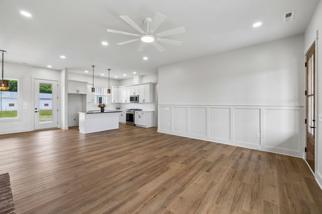 2797 Unionville Rd, Chapel Hill, TN 37034