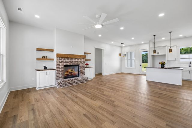 2797 Unionville Rd, Chapel Hill, TN 37034