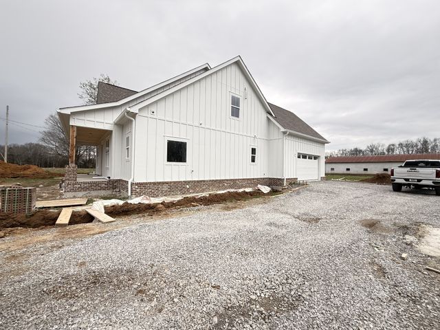 2797 Unionville Rd, Chapel Hill, TN 37034