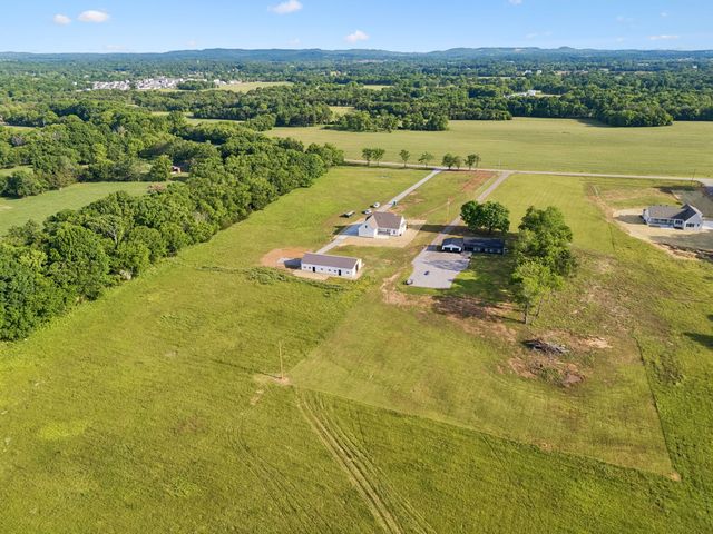 2797 Unionville Rd, Chapel Hill, TN 37034