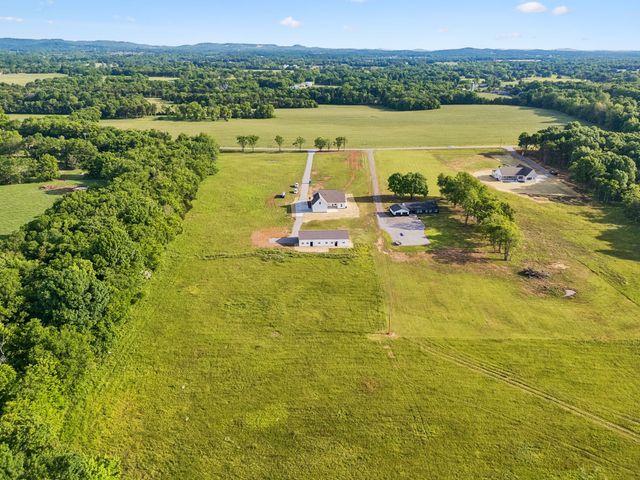 2797 Unionville Rd, Chapel Hill, TN 37034