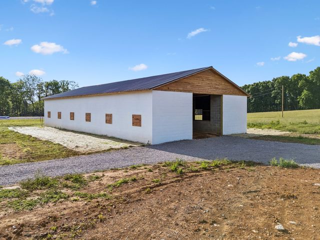 2797 Unionville Rd, Chapel Hill, TN 37034
