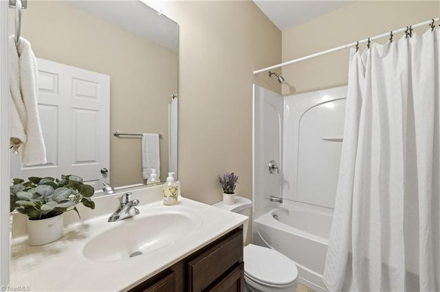 5905 Laurel Creek Court, Greensboro, NC 27405