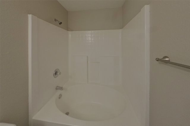 10525 Flamewood Drive, Fort Worth, TX 76140