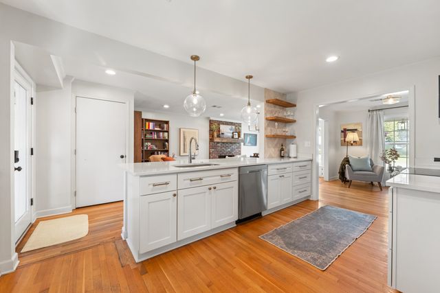 4943 EDENSHIRE AVE, Memphis, TN 38117