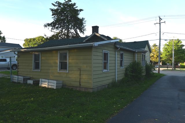 1346 N Division Street, Morris, IL 60450