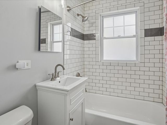 701 Willis Street, Glen Ellyn, IL 60137