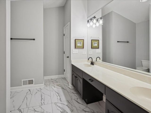 701 Willis Street, Glen Ellyn, IL 60137