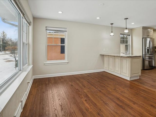 701 Willis Street, Glen Ellyn, IL 60137