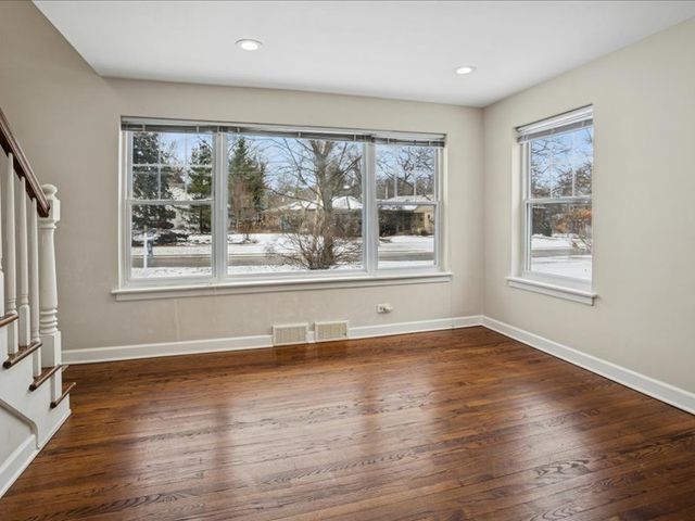 701 Willis Street, Glen Ellyn, IL 60137