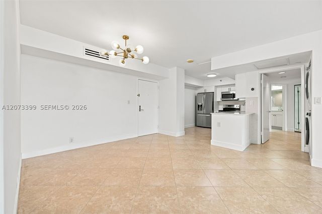 19101 NE 36th Ct 1704, Aventura, FL 33180