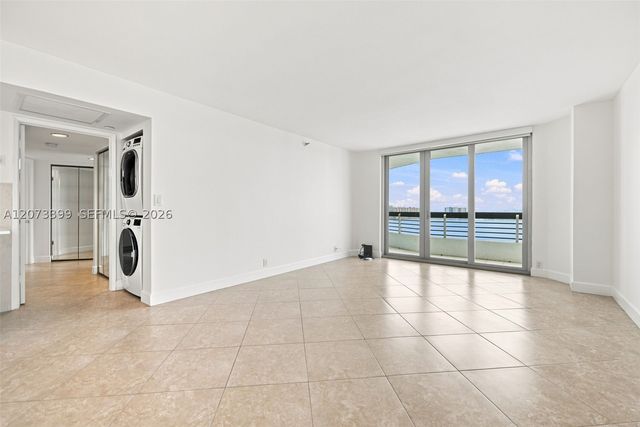 19101 NE 36th Ct 1704, Aventura, FL 33180