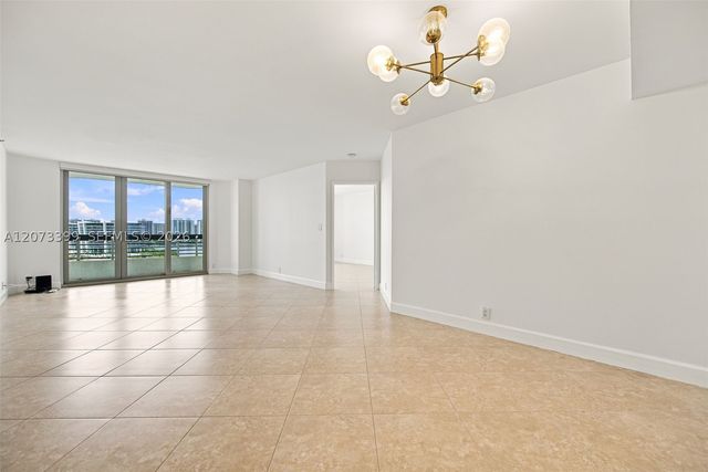 19101 NE 36th Ct 1704, Aventura, FL 33180