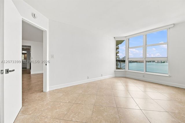 19101 NE 36th Ct 1704, Aventura, FL 33180