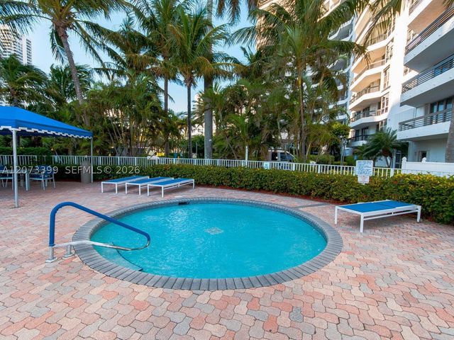 19101 NE 36th Ct 1704, Aventura, FL 33180