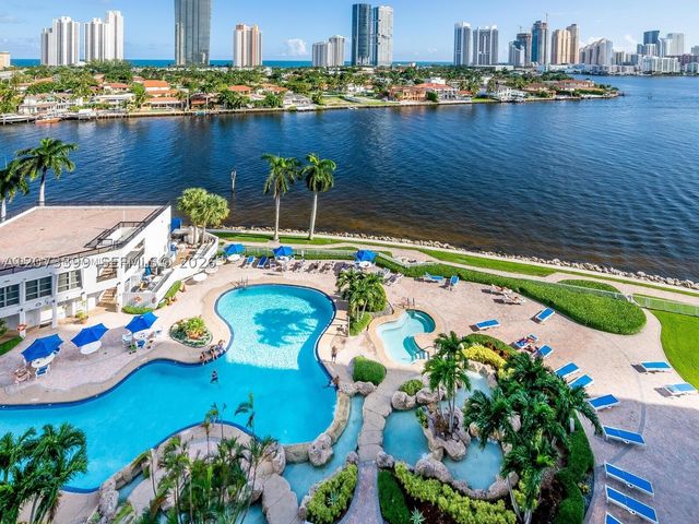 19101 NE 36th Ct 1704, Aventura, FL 33180