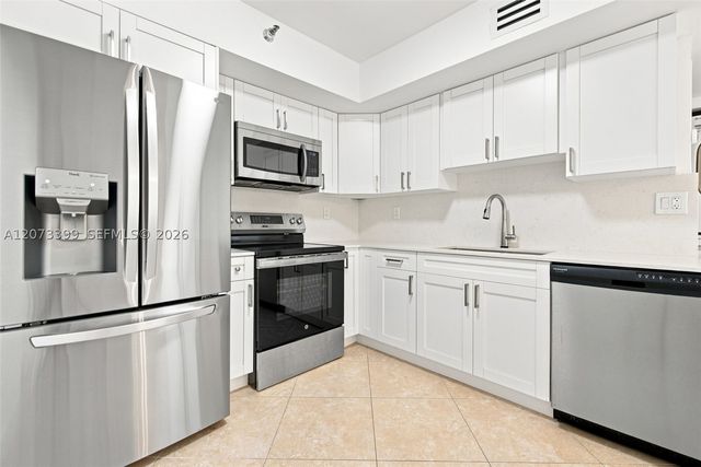 19101 NE 36th Ct 1704, Aventura, FL 33180