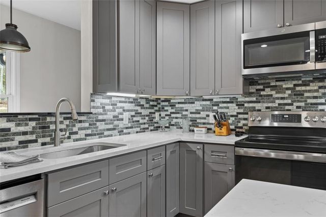 128 YOUNG DEER Drive, Dahlonega, GA 30533