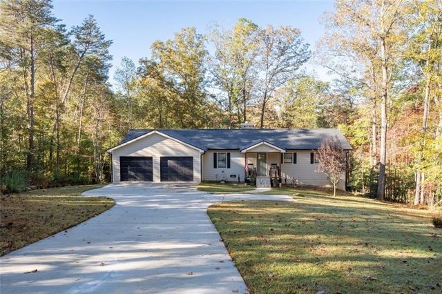 128 YOUNG DEER Drive, Dahlonega, GA 30533