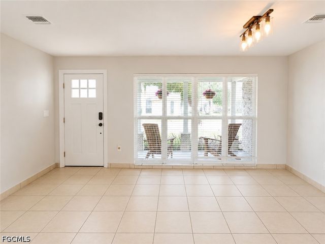 4021 SE 3rd AVE, Cape Coral, FL 33904