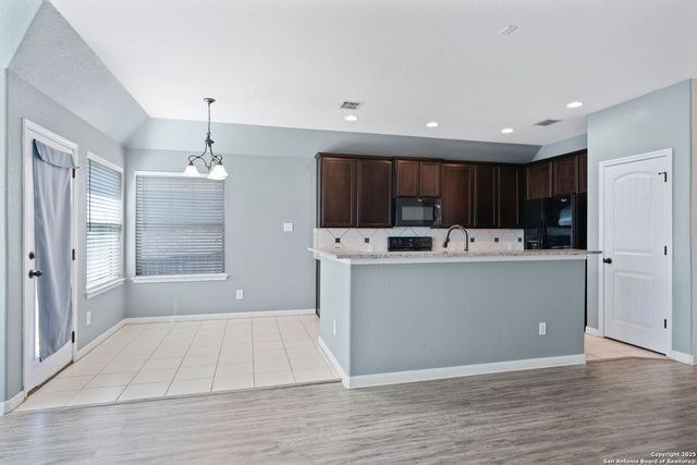 369 Derby Dr, Boerne, TX 78006