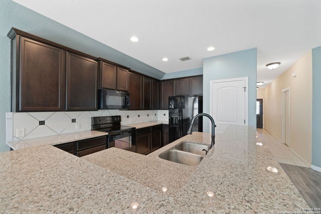 369 Derby Dr, Boerne, TX 78006