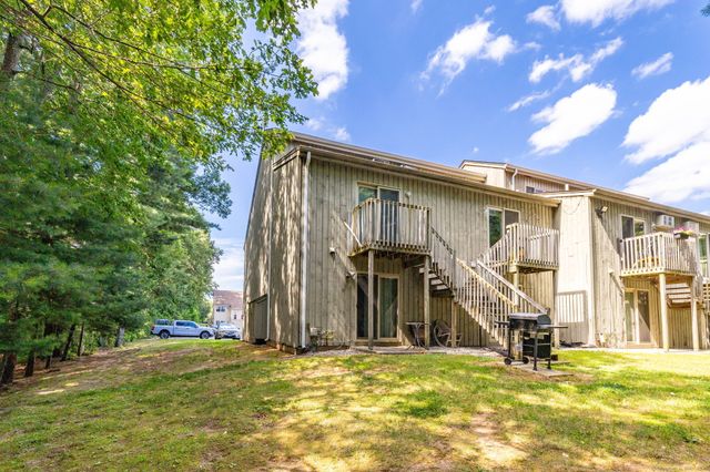 430 Emmett Street APT L, Bristol, CT 06010