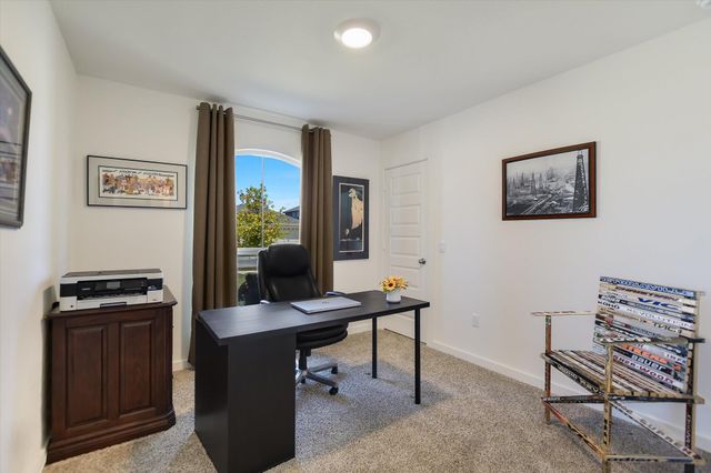 308 Pedernales LN, Hutto, TX 78634