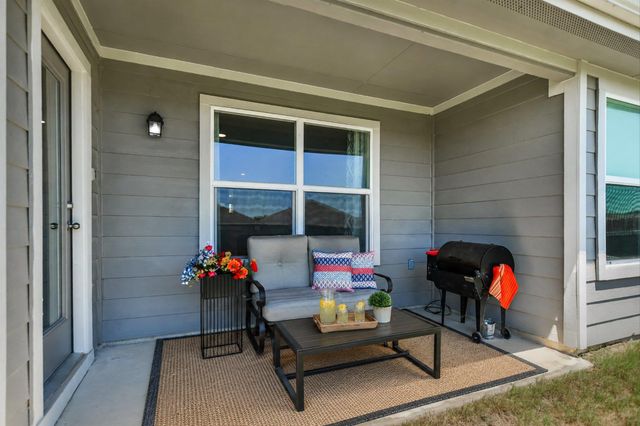 308 Pedernales LN, Hutto, TX 78634