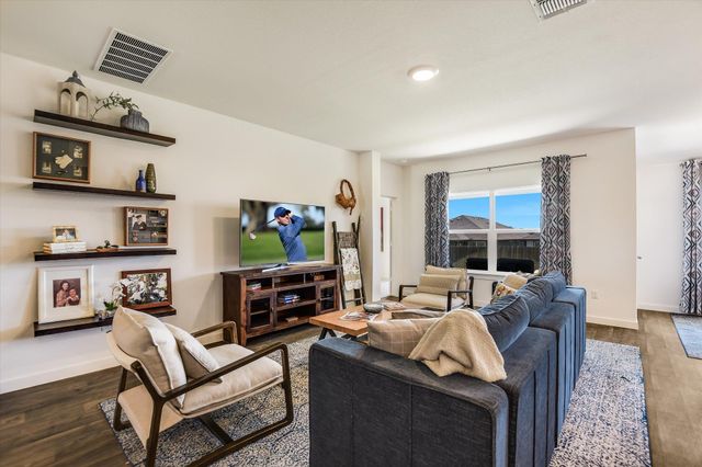 308 Pedernales LN, Hutto, TX 78634