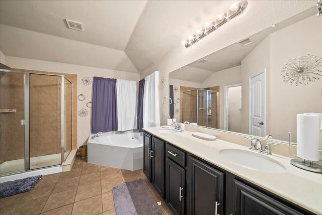 2001 Woodmere Drive, Lancaster, TX 75134