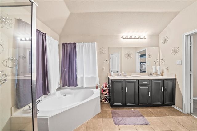 2001 Woodmere Drive, Lancaster, TX 75134