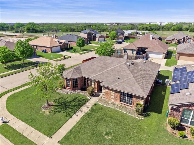 2001 Woodmere Drive, Lancaster, TX 75134